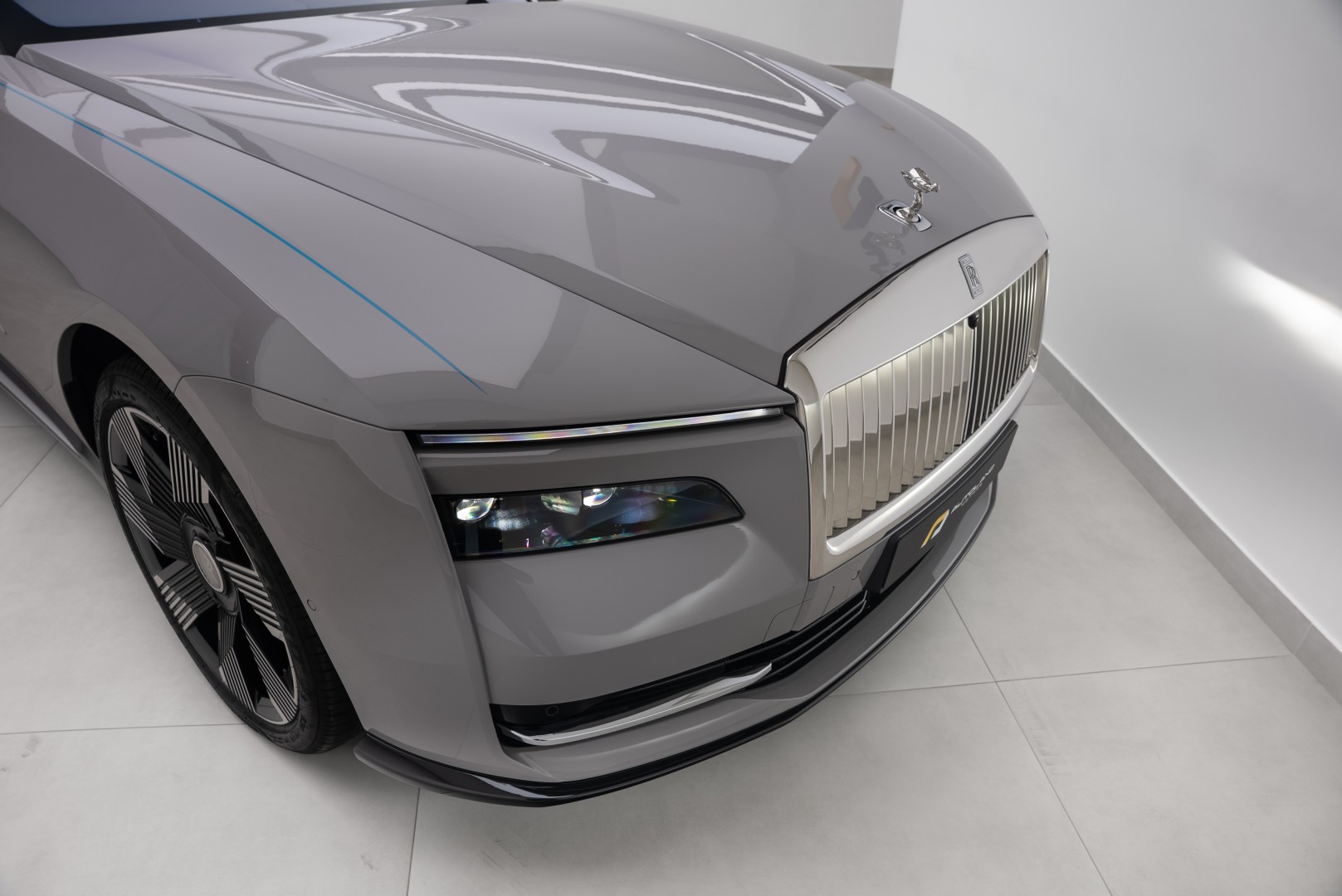 2025 ROLLS ROYCE SPECTRE  FULL OPTION